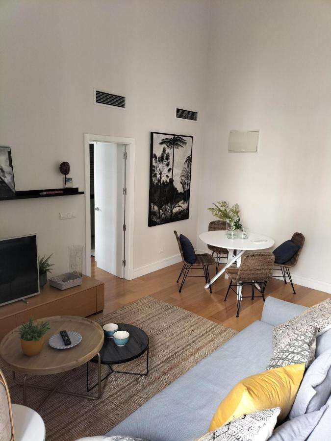 Coqueto Apartamento Junto A La Catedral De Malaga. Daire Dış mekan fotoğraf